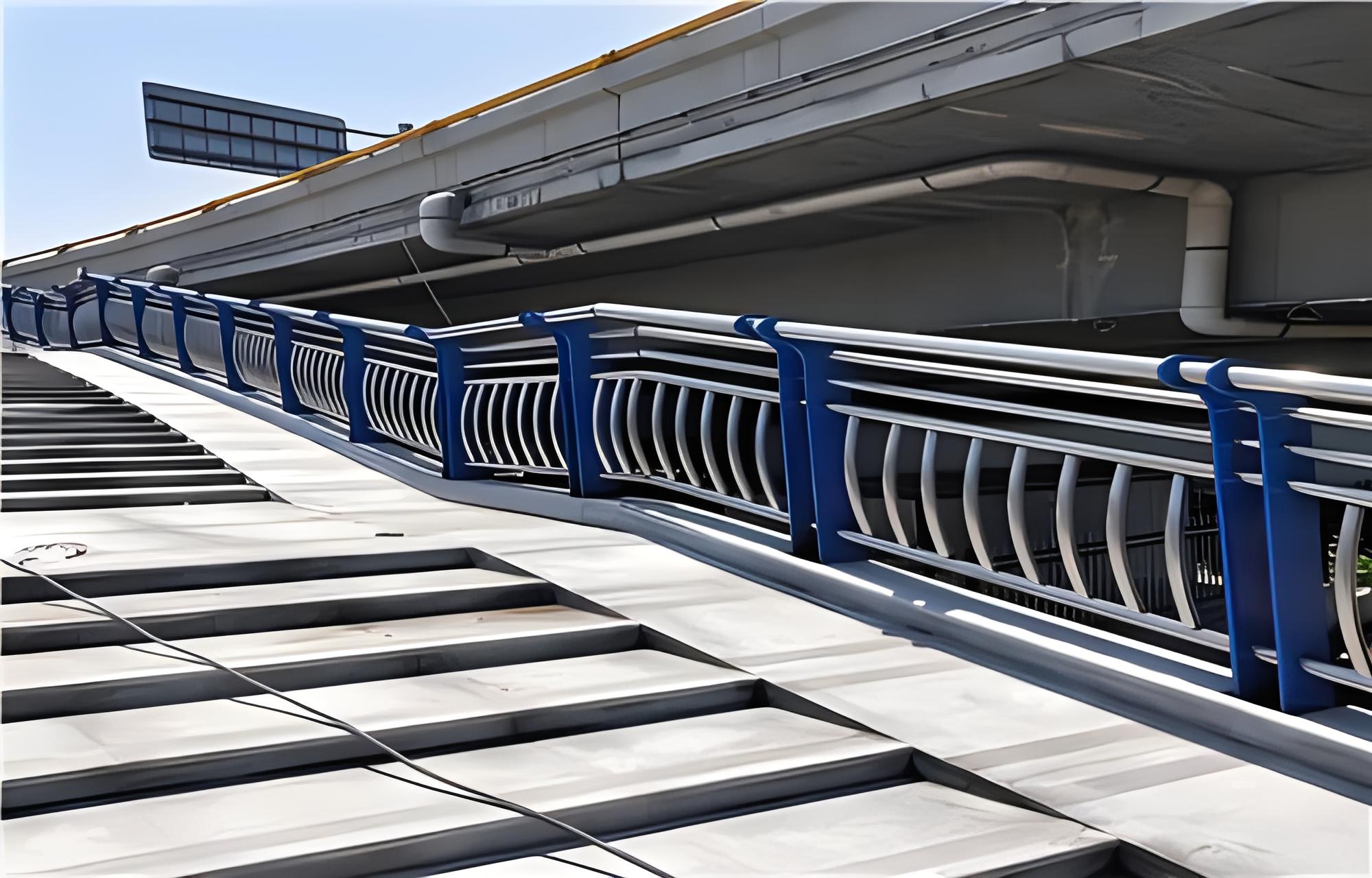 临夏不锈钢桥梁护栏维护方案：确保安全，延长使用寿命